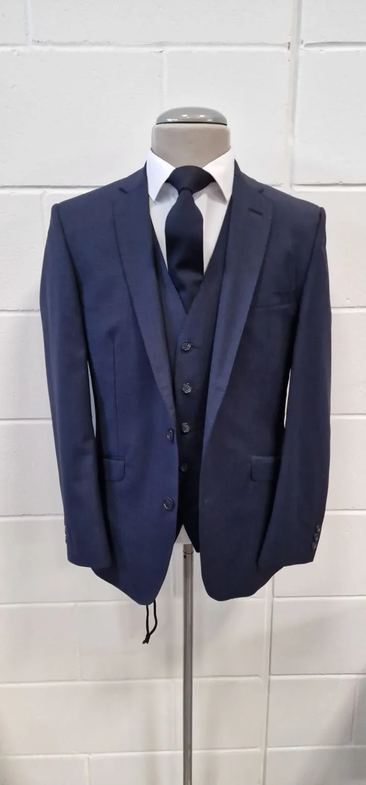 Barucci Howard Men's Blue Prince of Wales Check 3-Piece Suit Size 38R with 32R Trousers