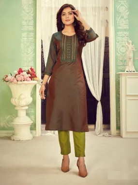 Dazzling Double Shaded Round Neck Cotton Tapeta Kurti