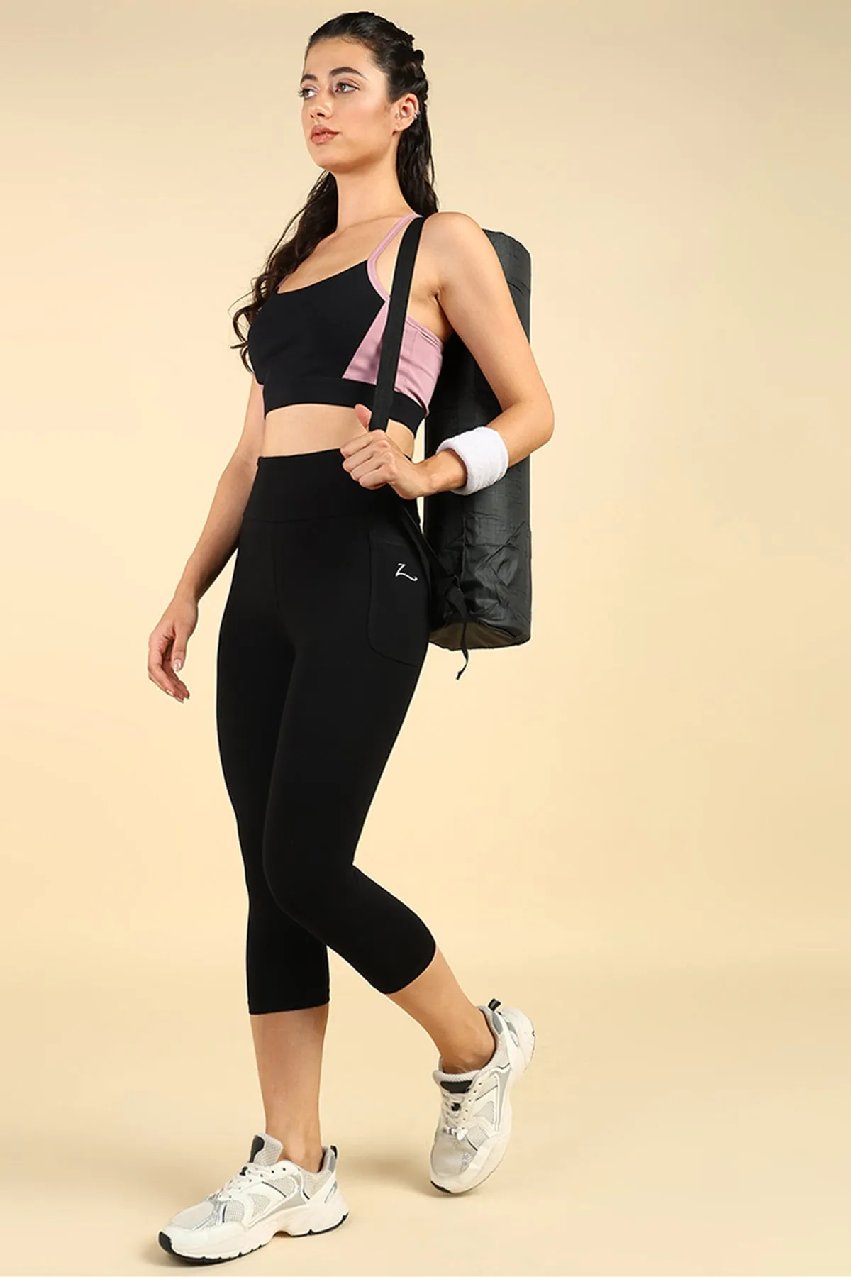 High Waist Black Mom Capri