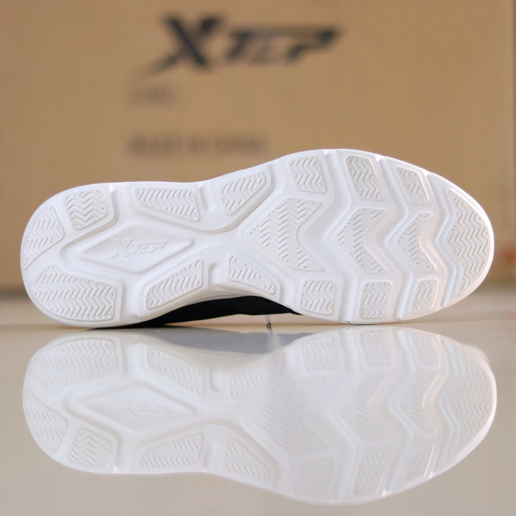 X32 - Women's Medicated Running Shoe by Xtep